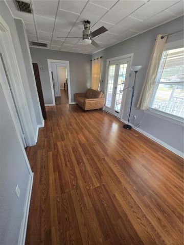 146 NE MADISON CIRCLE N, St Petersburg, FL 33702