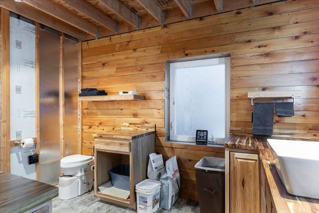 1184 N HUBNERITE ROAD, Fairbanks, AK 99712