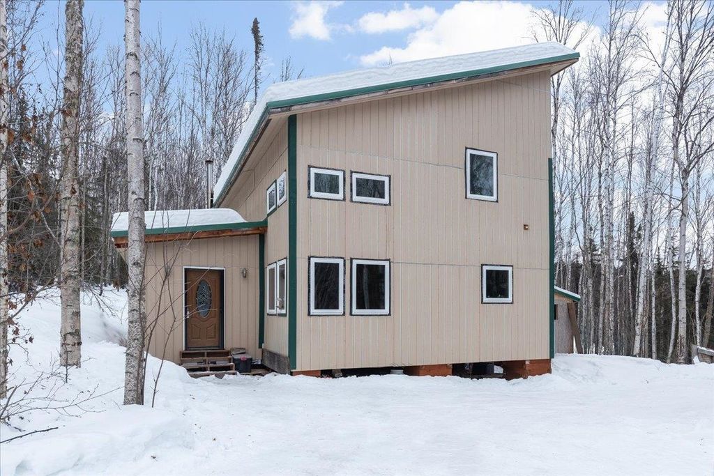 1184 N HUBNERITE ROAD, Fairbanks, AK 99712