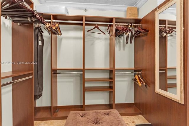 20225 NE 34th Ct 917, Aventura, FL 33180