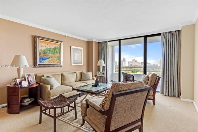 20225 NE 34th Ct 917, Aventura, FL 33180