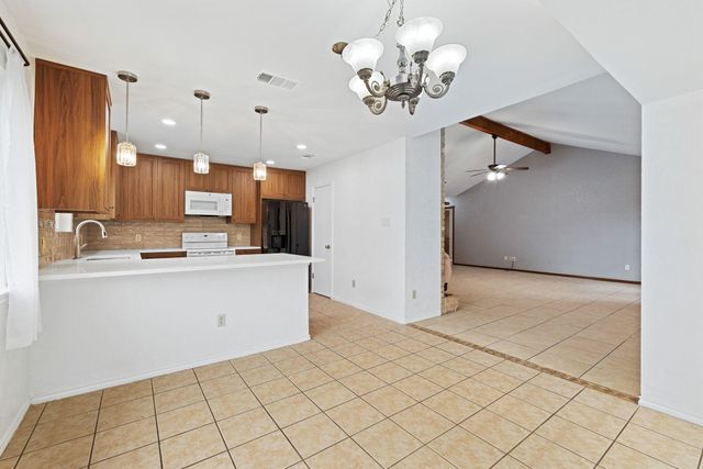 801 Timber TRL, Cedar Park, TX 78613