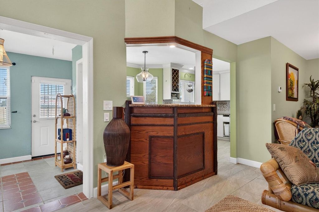 Image 16 of property listing at 2524 ALBION AVENUE, Orlando, FL 32833