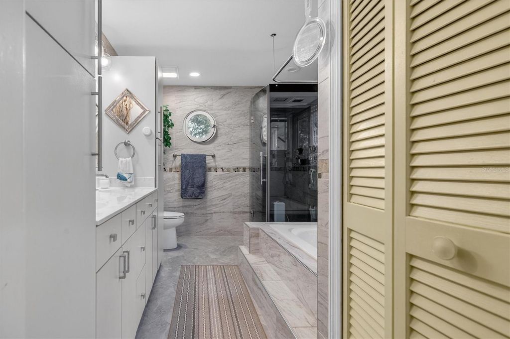 Image 21 of property listing at 2524 ALBION AVENUE, Orlando, FL 32833