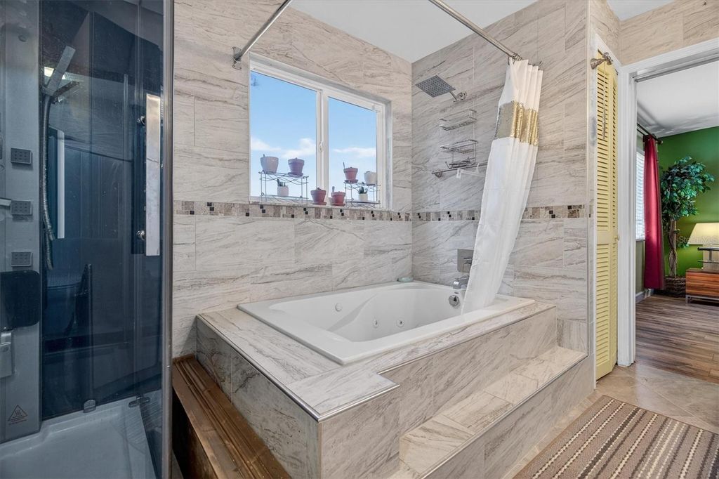 Image 24 of property listing at 2524 ALBION AVENUE, Orlando, FL 32833