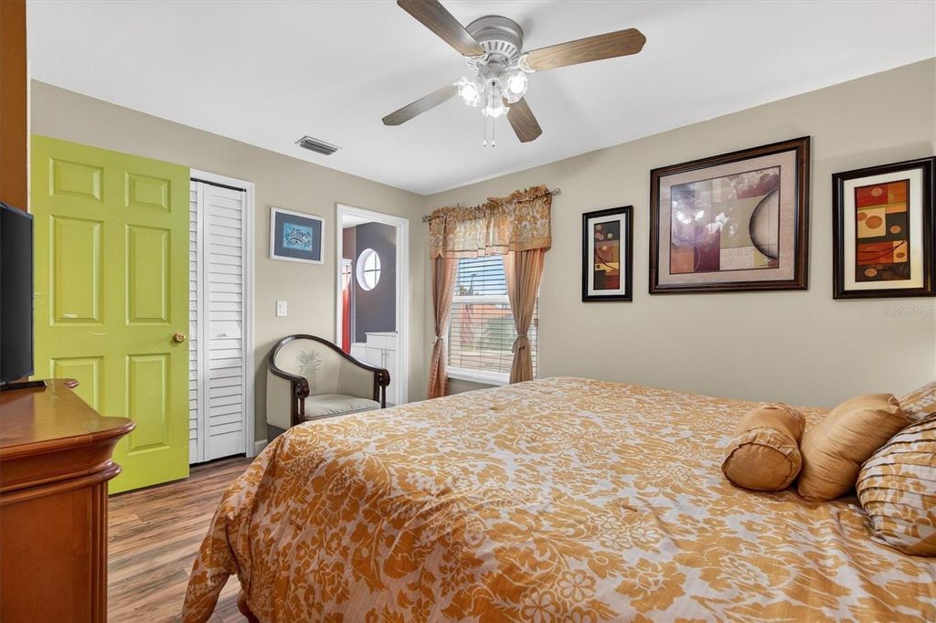 Image 27 of property listing at 2524 ALBION AVENUE, Orlando, FL 32833