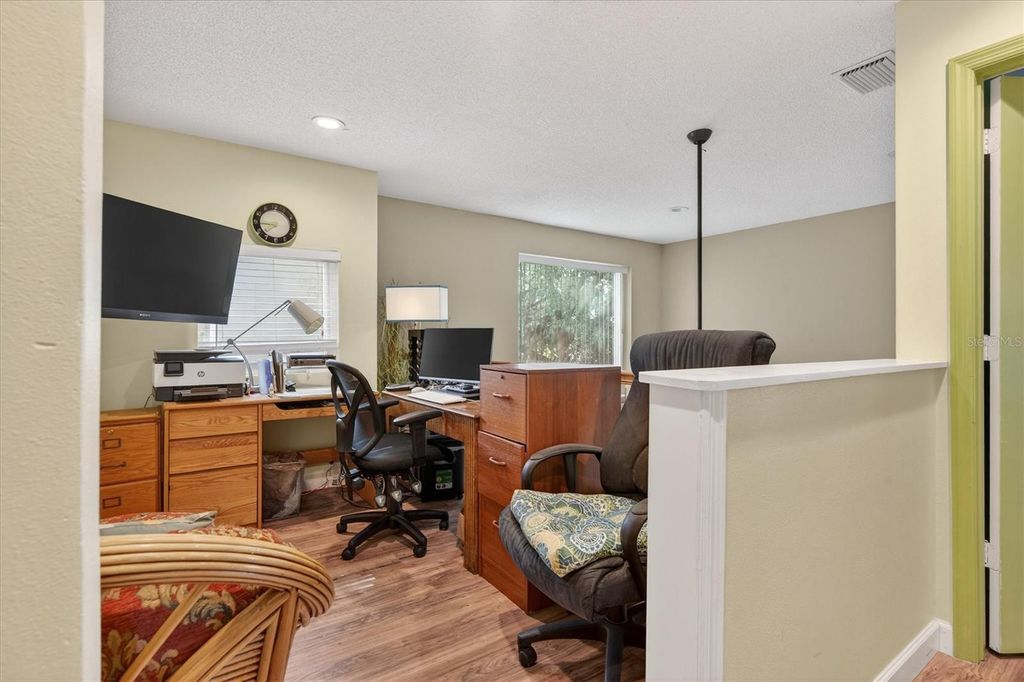 Image 32 of property listing at 2524 ALBION AVENUE, Orlando, FL 32833