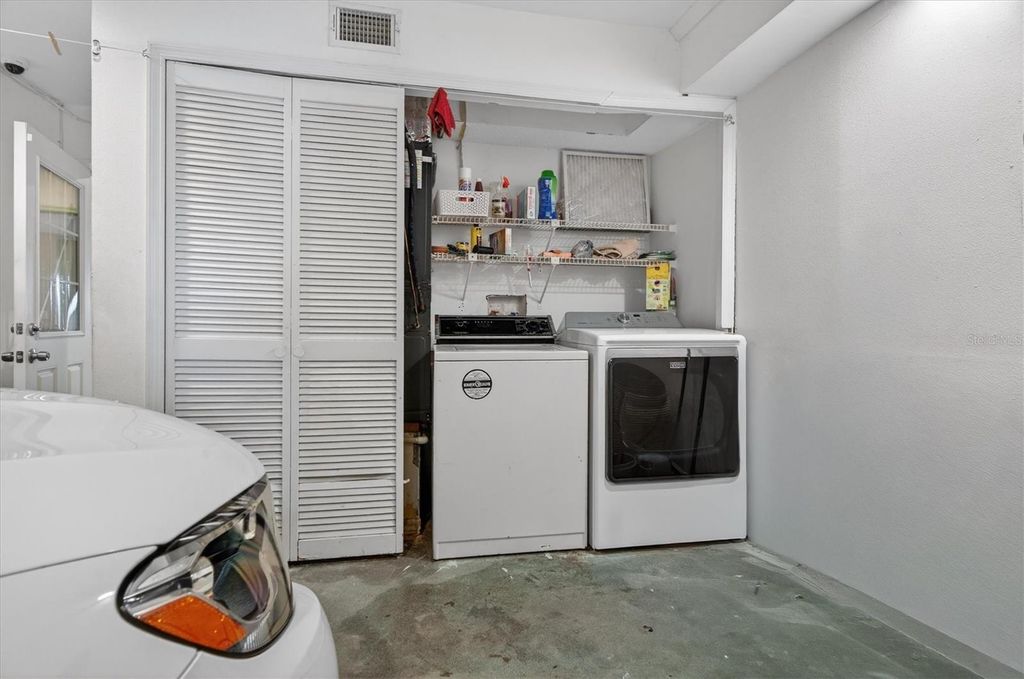 Image 35 of property listing at 2524 ALBION AVENUE, Orlando, FL 32833