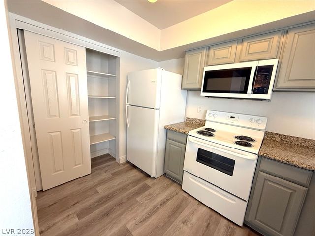 6800 East LAKE MEAD Boulevard 1077, Las Vegas, NV 89156