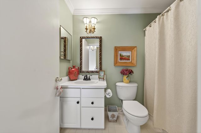 38347 Churchill Lane, Farmington Hills, MI 48331