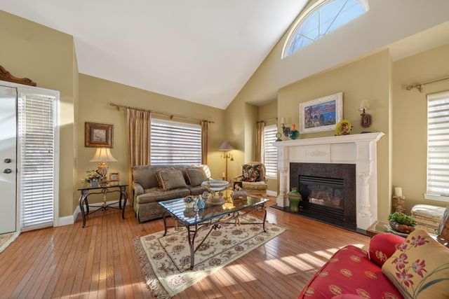 38347 Churchill Lane, Farmington Hills, MI 48331