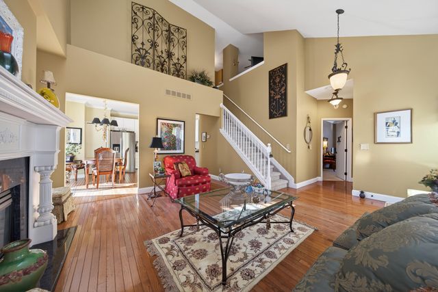 38347 Churchill Lane, Farmington Hills, MI 48331