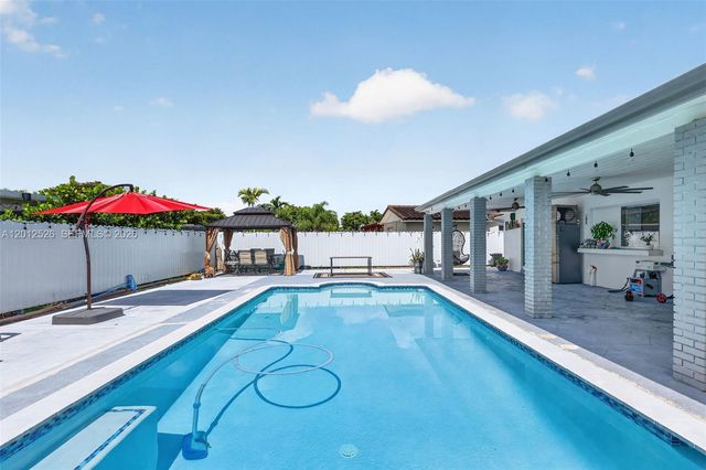 14234 SW 75th Ter, Miami, FL 33183