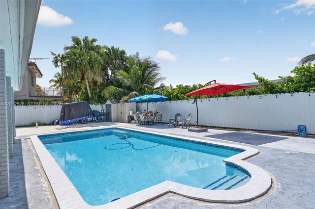 14234 SW 75th Ter, Miami, FL 33183
