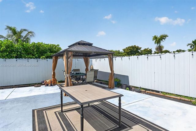 14234 SW 75th Ter, Miami, FL 33183