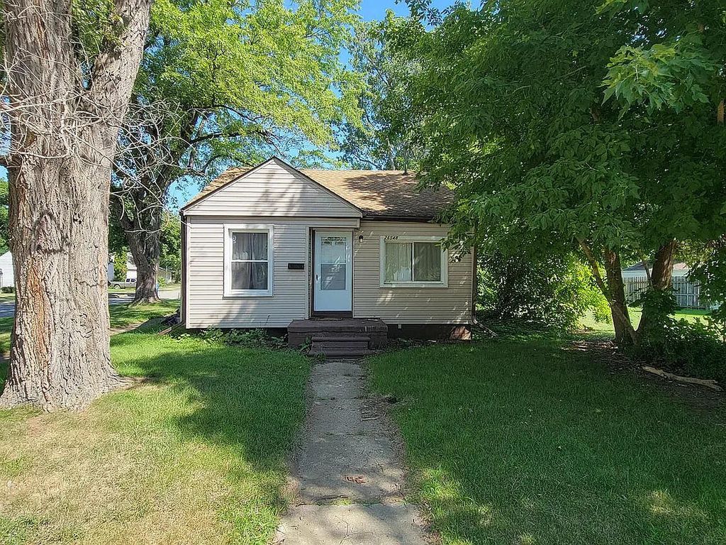 26548 Eton Avenue, Dearborn Heights City, MI 48125