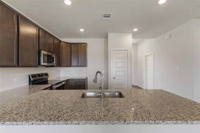308 Rockbridge Drive, Huntsville, TX 77340