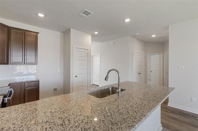 308 Rockbridge Drive, Huntsville, TX 77340