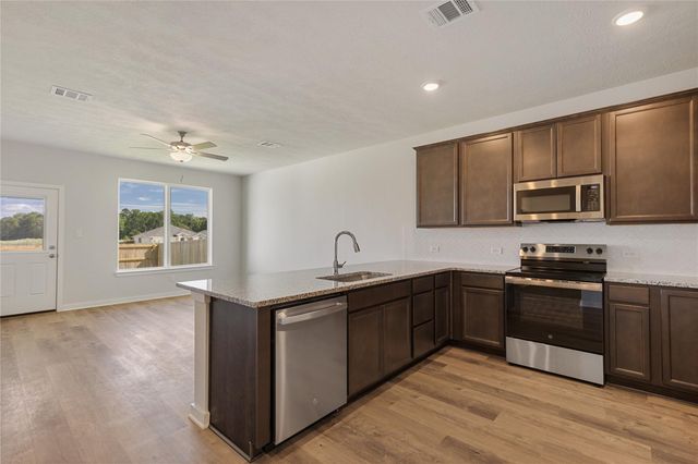 308 Rockbridge Drive, Huntsville, TX 77340