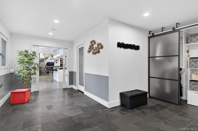 41 Sand Hill Lane, Florida, NY 10921