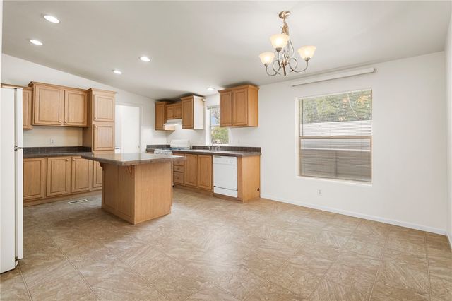 3715 E Robin Lane, Kingman, AZ 86409