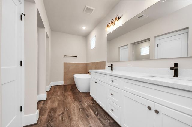 2915 Paul Quinn Street, Houston, TX 77091