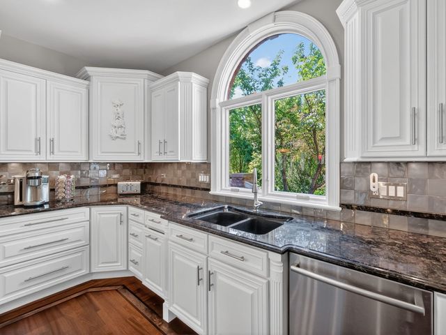 151 Palmer Circle, Vernon Hills, IL 60061