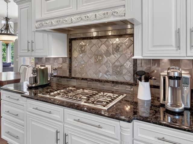 151 Palmer Circle, Vernon Hills, IL 60061