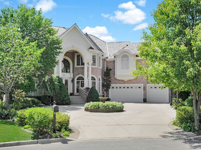 151 Palmer Circle, Vernon Hills, IL 60061