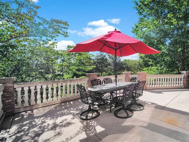 151 Palmer Circle, Vernon Hills, IL 60061