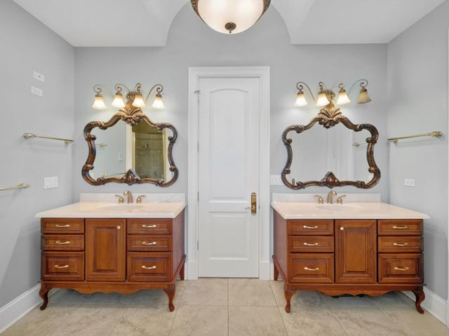 151 Palmer Circle, Vernon Hills, IL 60061