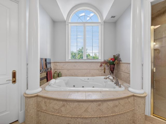 151 Palmer Circle, Vernon Hills, IL 60061