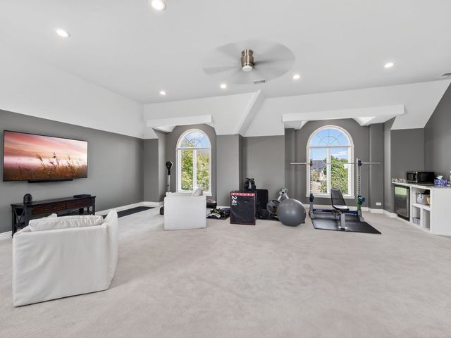 151 Palmer Circle, Vernon Hills, IL 60061
