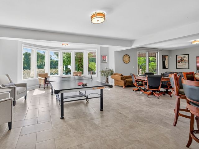 151 Palmer Circle, Vernon Hills, IL 60061