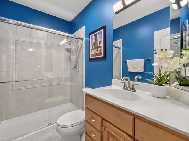 151 Palmer Circle, Vernon Hills, IL 60061