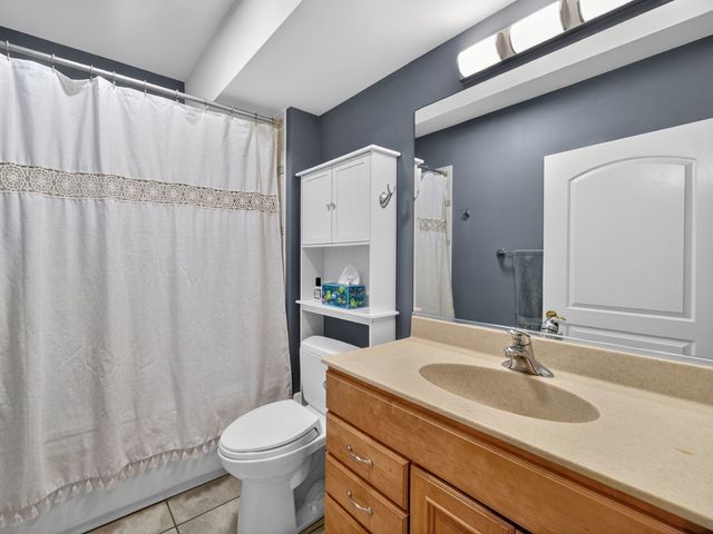 151 Palmer Circle, Vernon Hills, IL 60061
