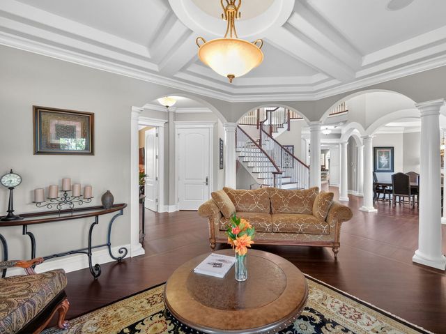 151 Palmer Circle, Vernon Hills, IL 60061