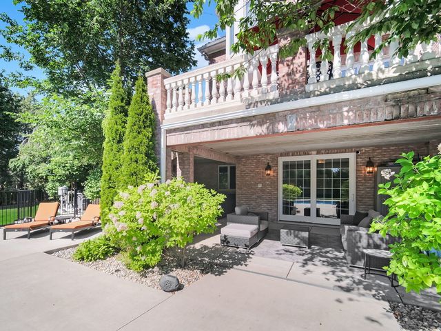 151 Palmer Circle, Vernon Hills, IL 60061