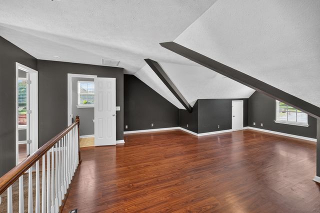 106 Emma Dr, Portland, TN 37148