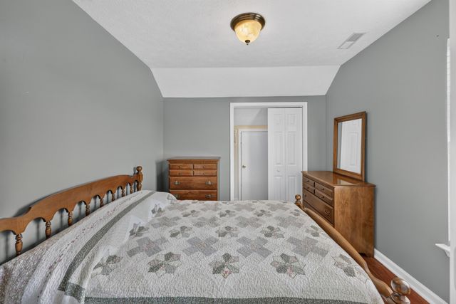 106 Emma Dr, Portland, TN 37148