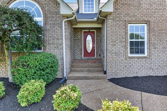 106 Emma Dr, Portland, TN 37148
