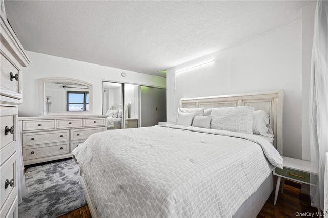 3410 de reimer Avenue 12D, Bronx, NY 10475