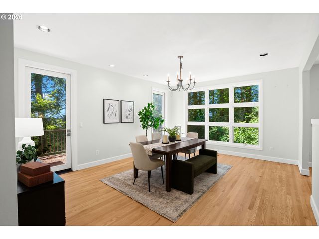 3352 Sw FAIRMOUNT Ln, Portland, OR 97239