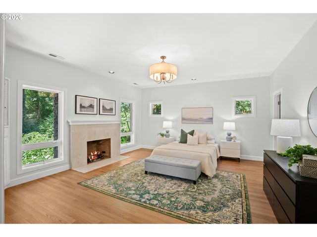 3352 Sw FAIRMOUNT Ln, Portland, OR 97239