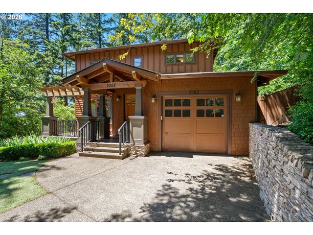 3352 Sw FAIRMOUNT Ln, Portland, OR 97239