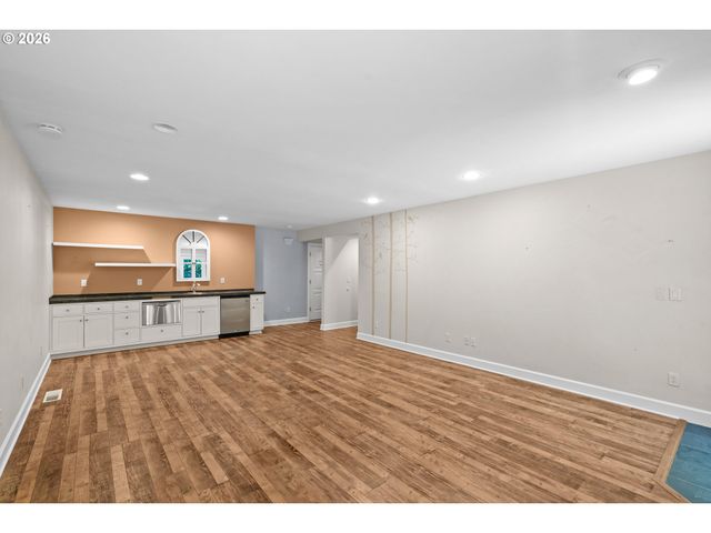 3352 Sw FAIRMOUNT Ln, Portland, OR 97239
