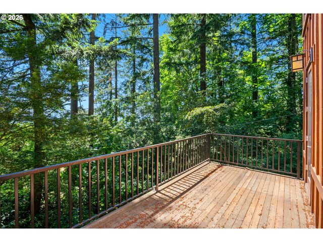 3352 Sw FAIRMOUNT Ln, Portland, OR 97239