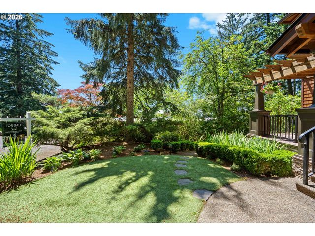 3352 Sw FAIRMOUNT Ln, Portland, OR 97239