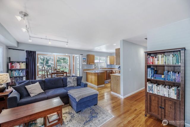 4931 9th Avenue W, Everett, WA 98203