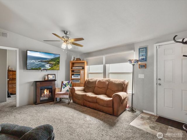 12721 W Macs Loop Road, Granite Falls, WA 98252